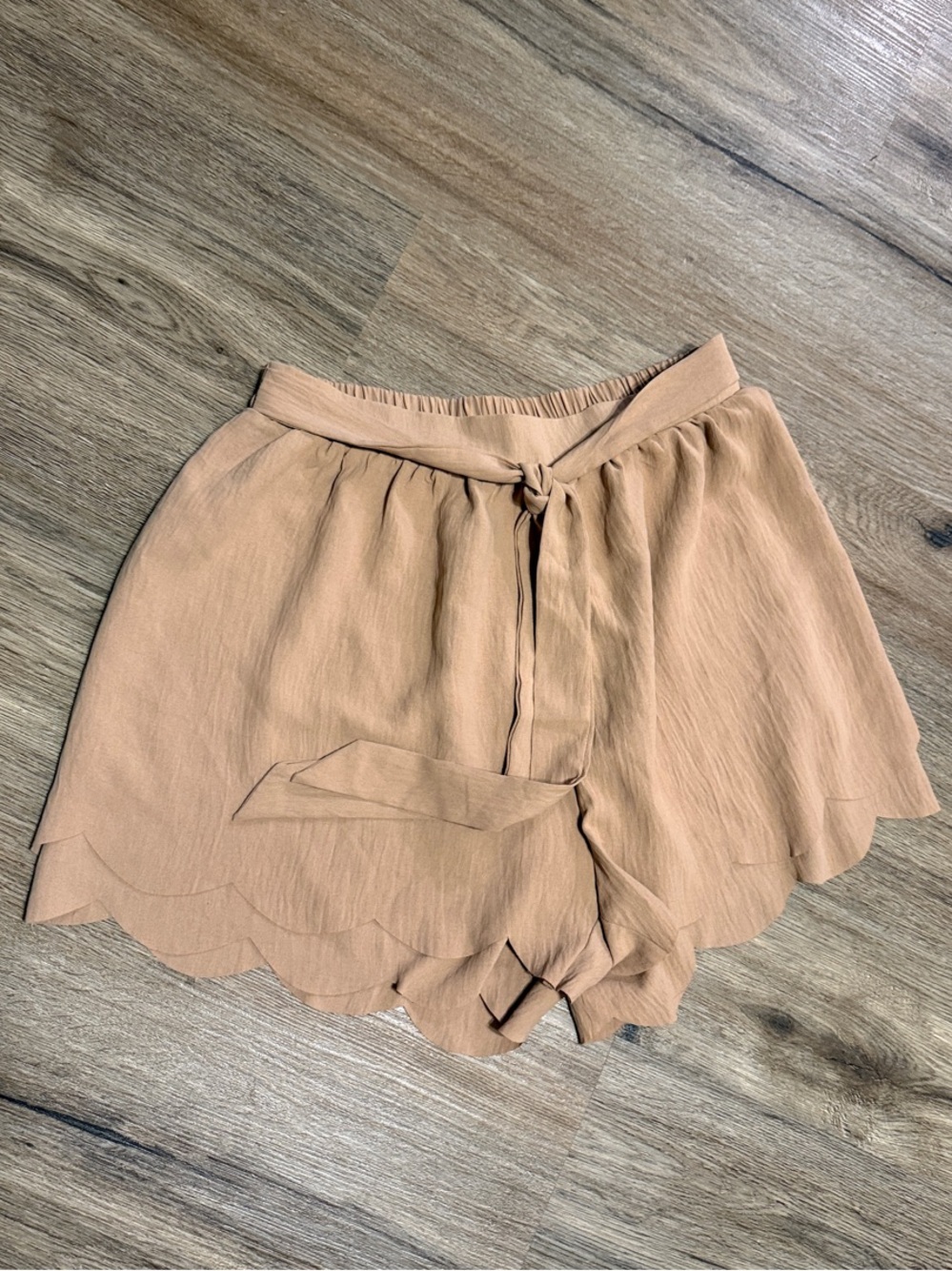 ODDY Tan Scalloped Hem Layered Look Tie-Waist Bloomer Shorts